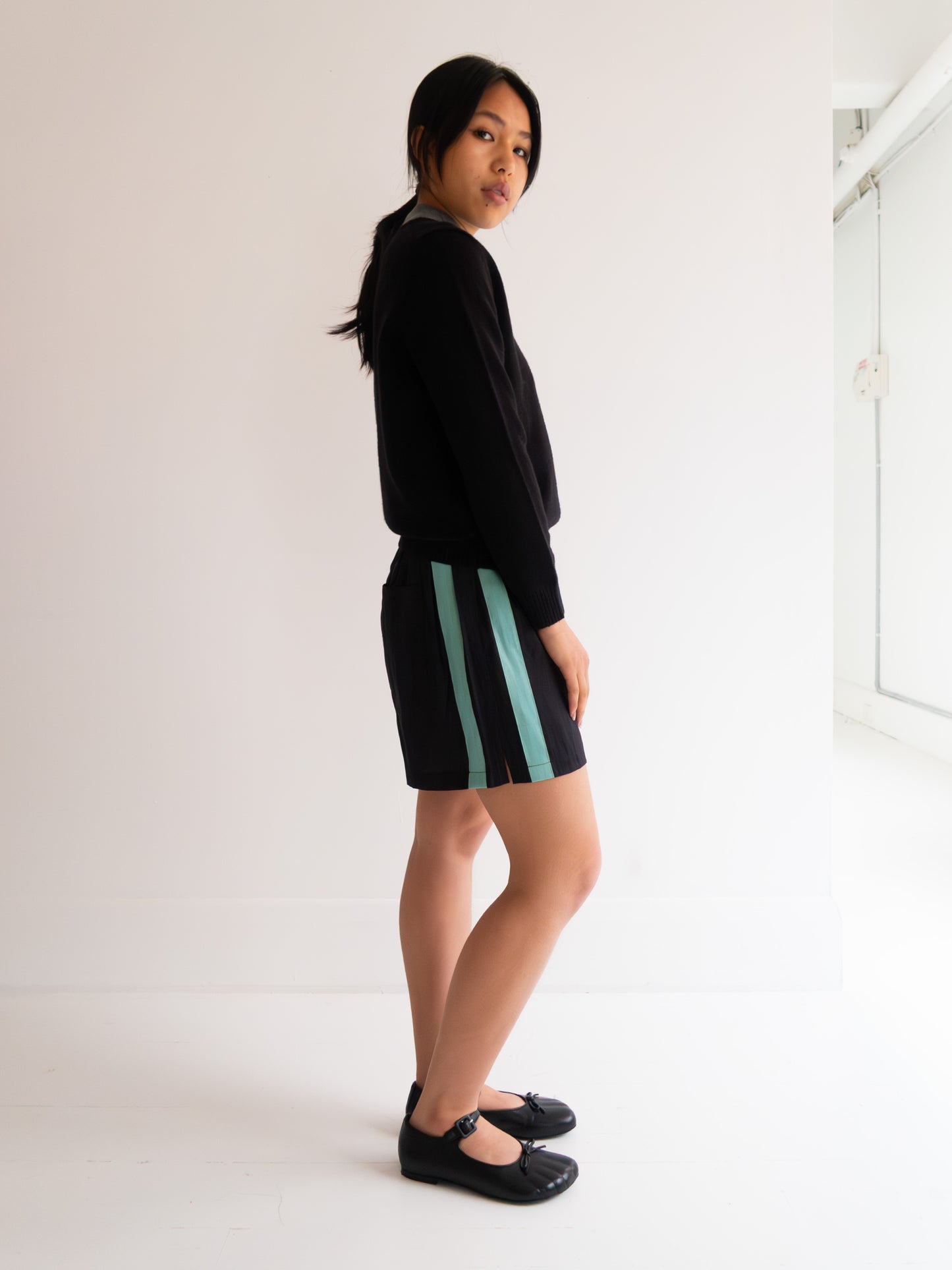 Raw Silk Contrast Shorts - Black/Mint