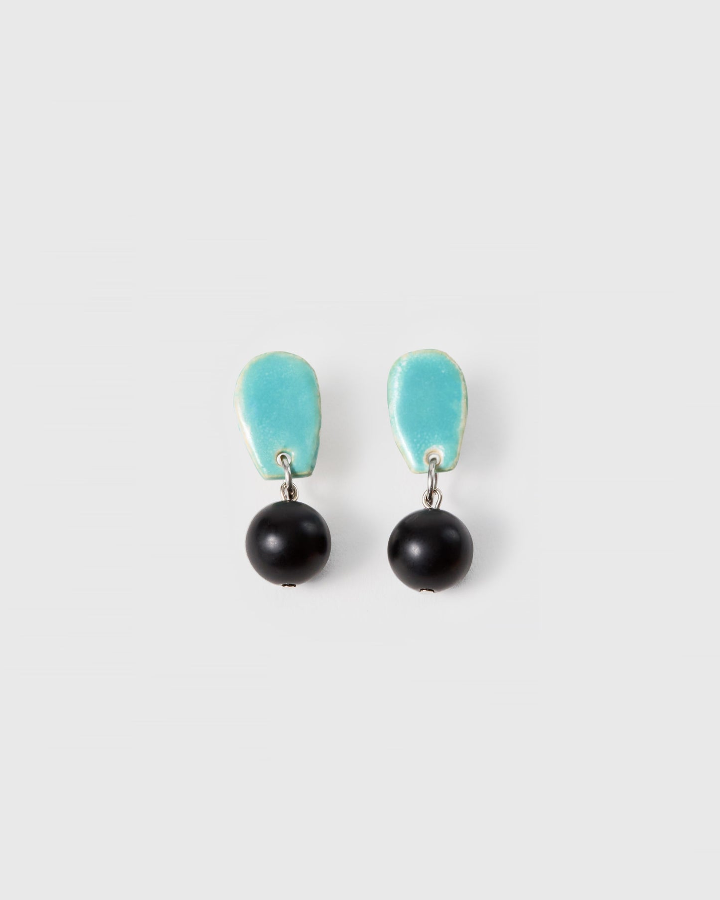 Jume Earring - Toothpaste/Onyx