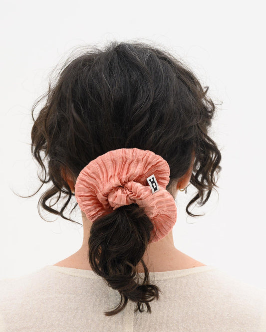Plissé Silk Scrunchie - Blush