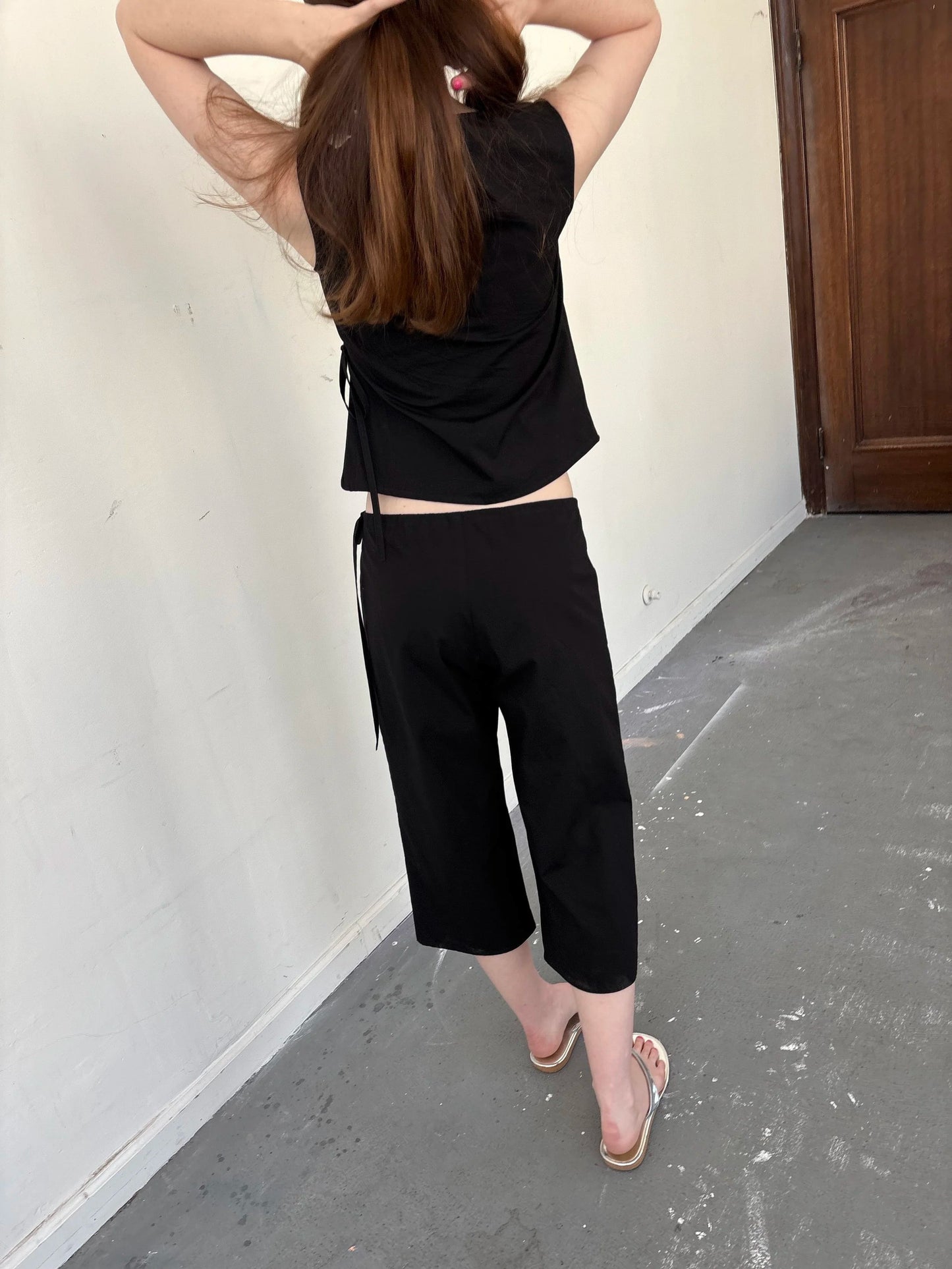 PRE ORDER: Tie Capri - Black
