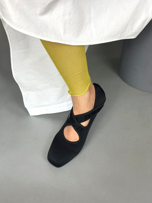 X Stretch Ballet Flat - Black