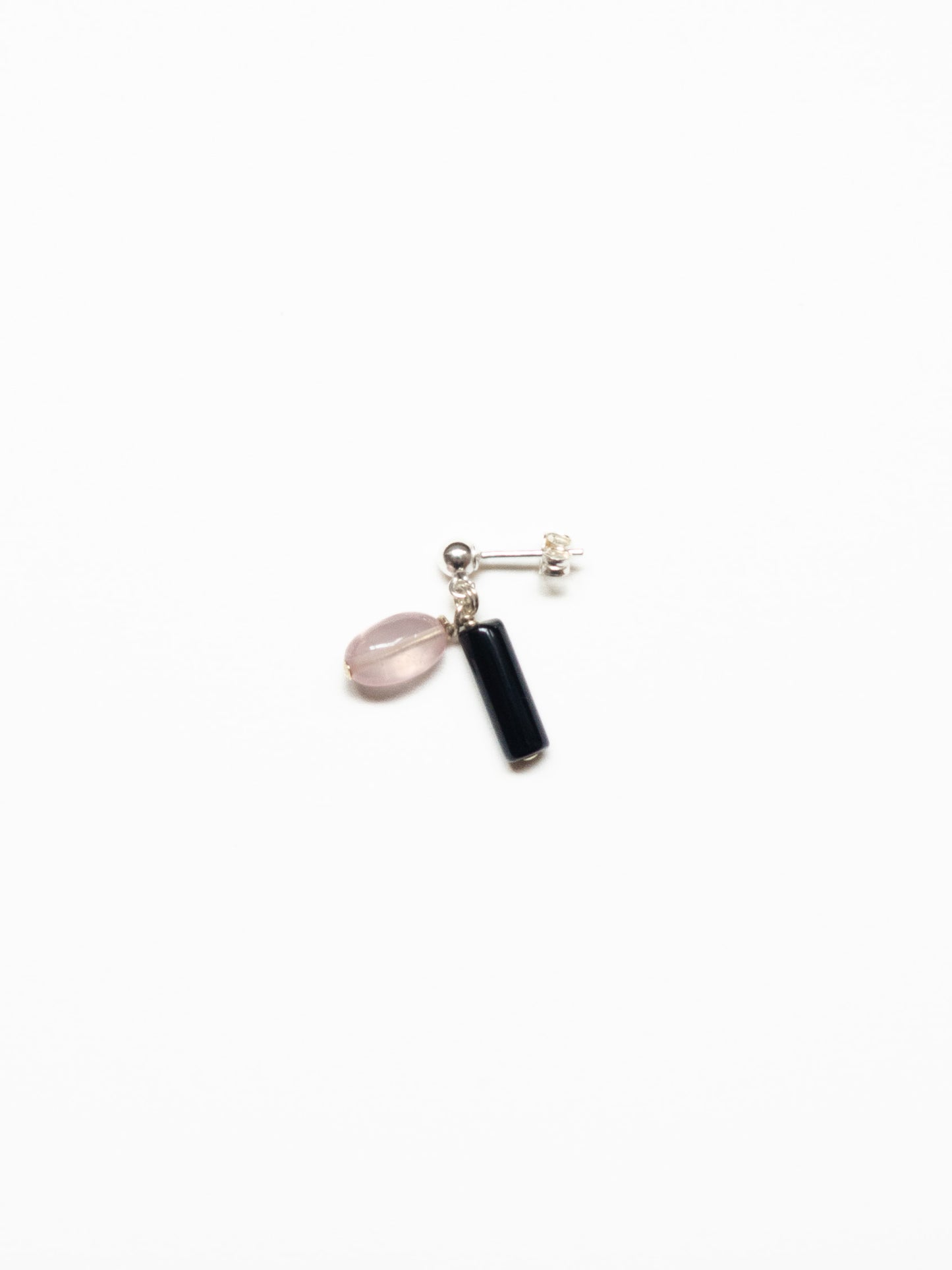 Bebecita Earring (Single) - Onyx & Rose Quartz