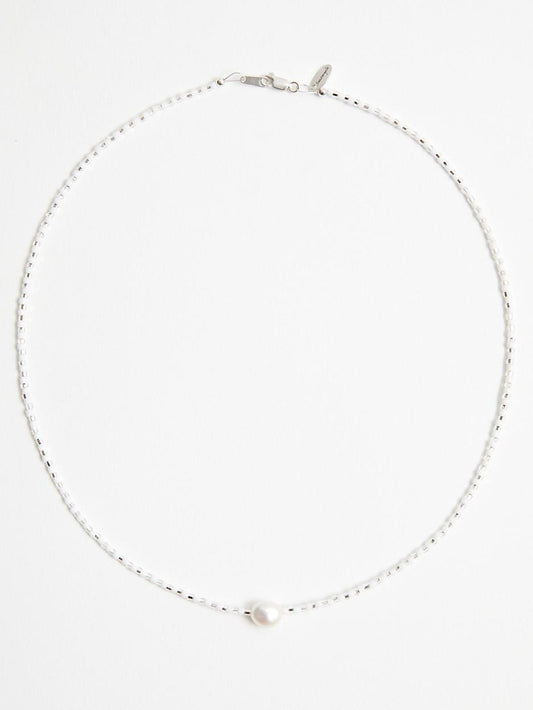 Somos Como Niños Necklace - White/Silver