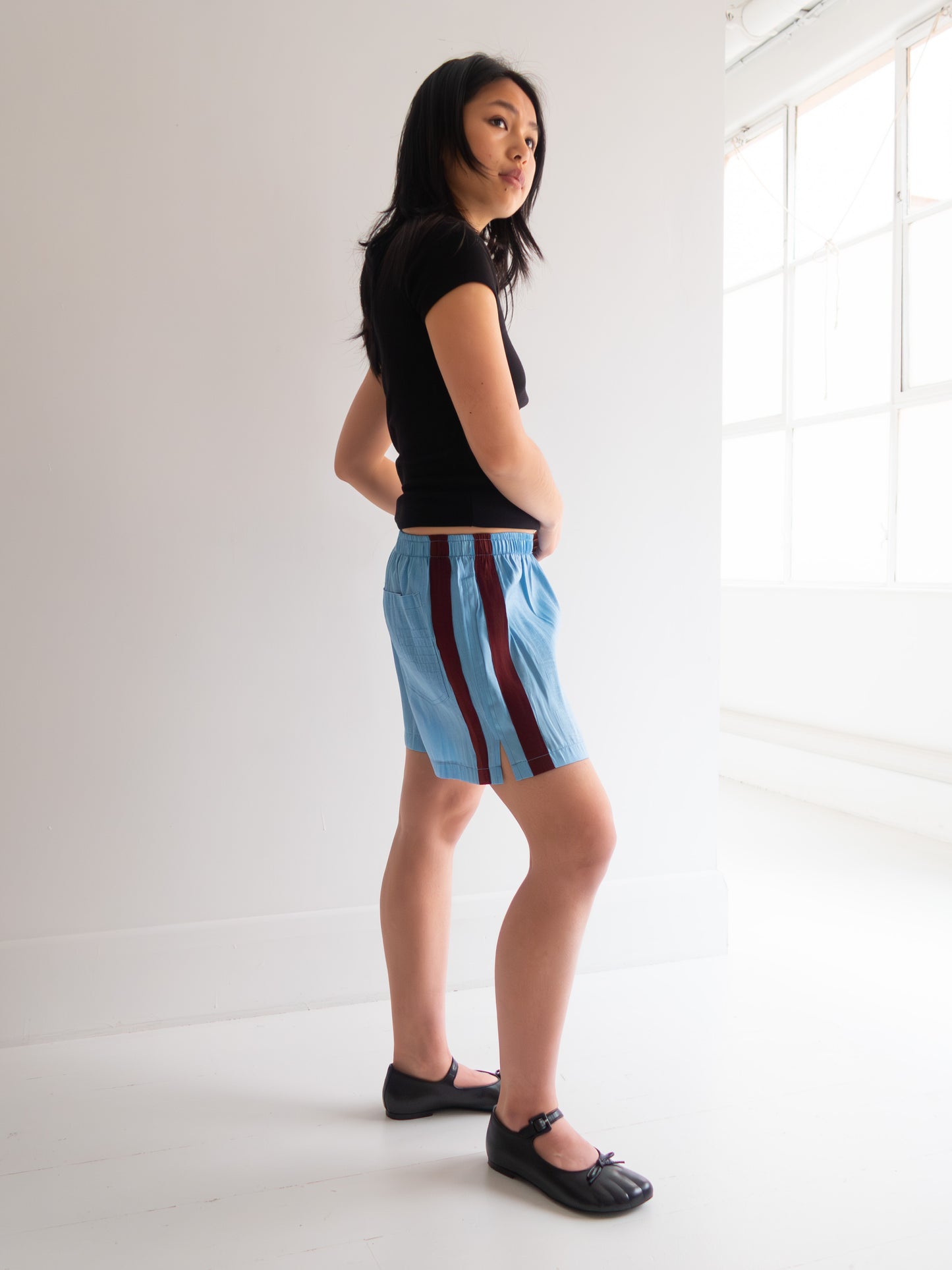 Raw Silk Contrast Shorts - Lake/Wine
