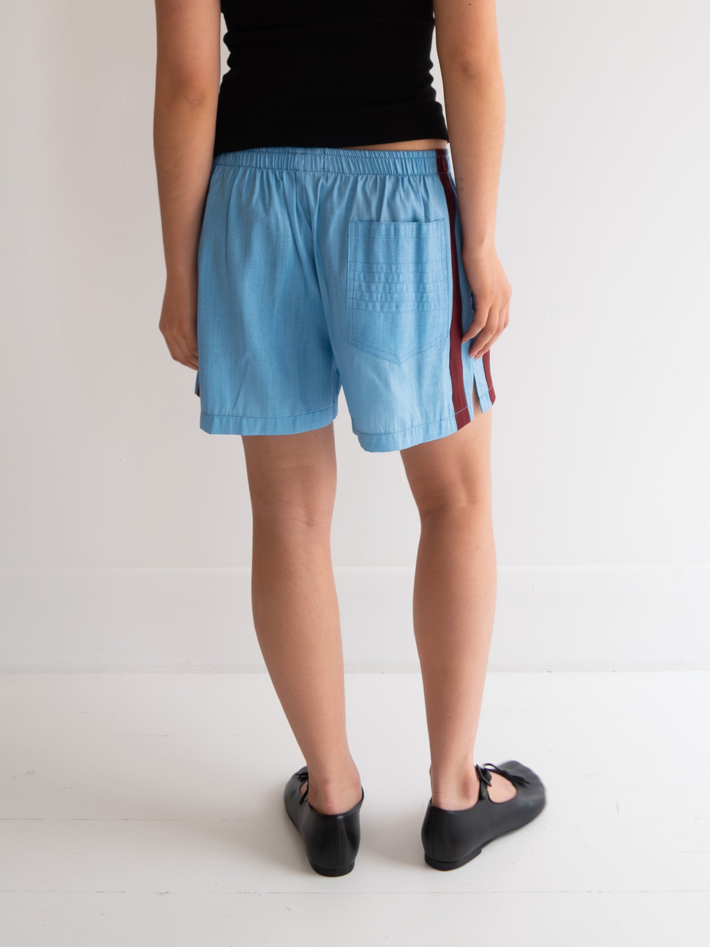 Raw Silk Contrast Shorts - Lake/Wine