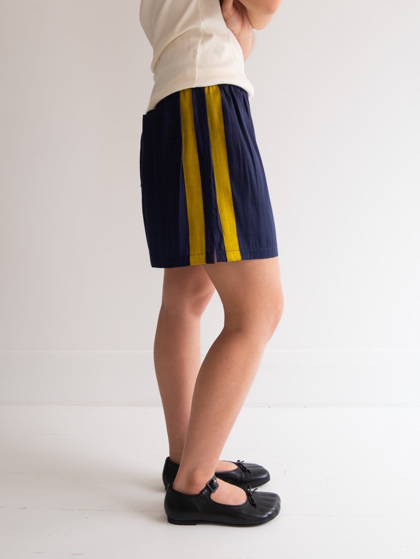 Raw Silk Contrast Shorts - Navy/Chartreuse