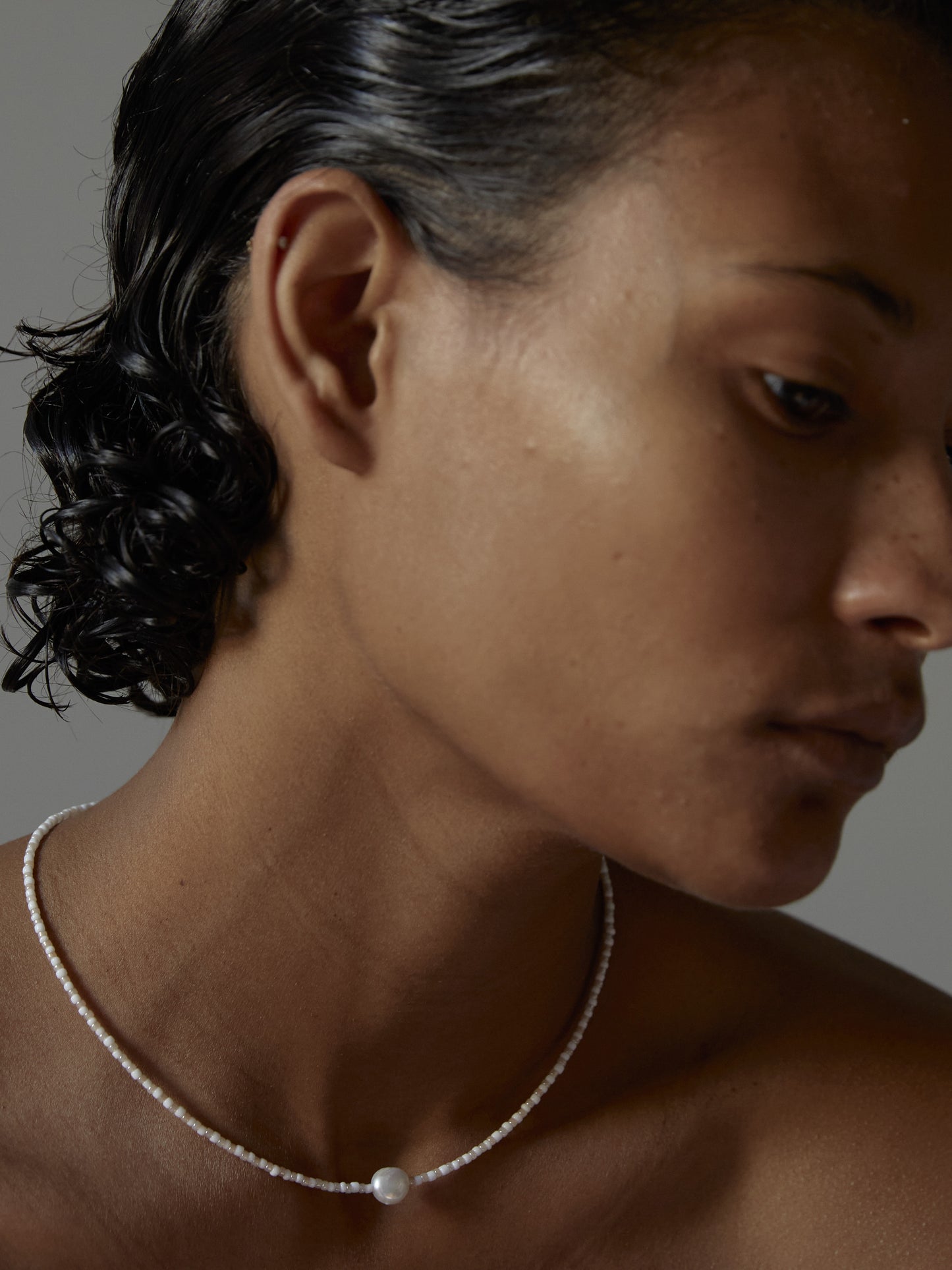 Somos Como Niños Necklace - Peach & White