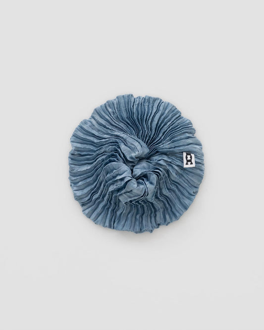 Plissé Silk Scrunchie - Indigo