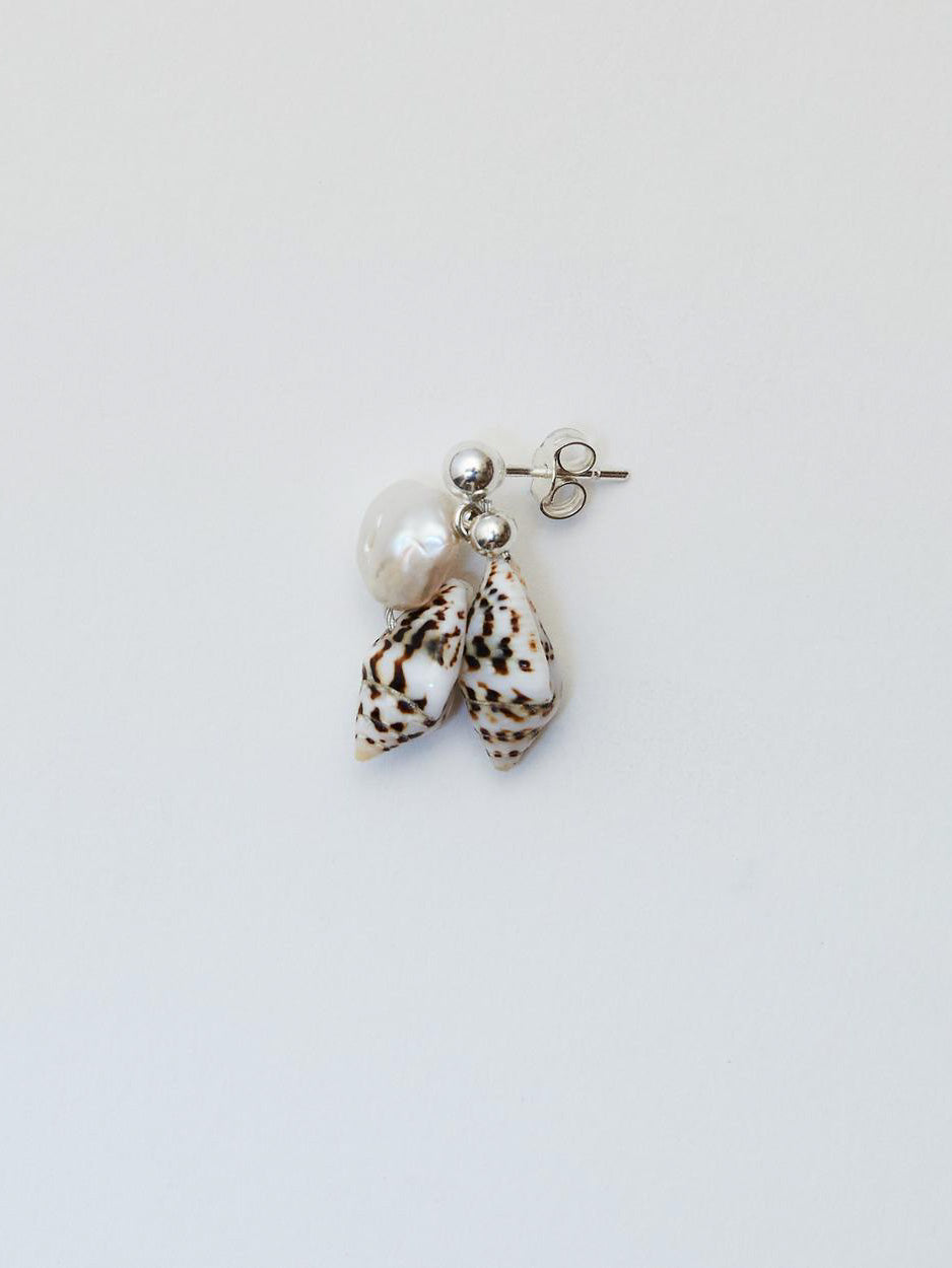 Bebecita Earring - Double Shell