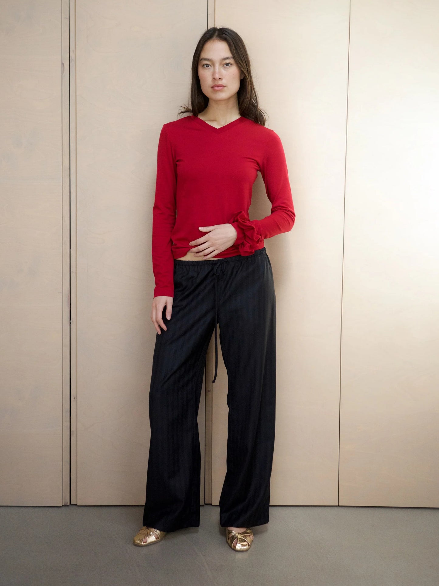 High V-Neck Long Sleeve - Crimson