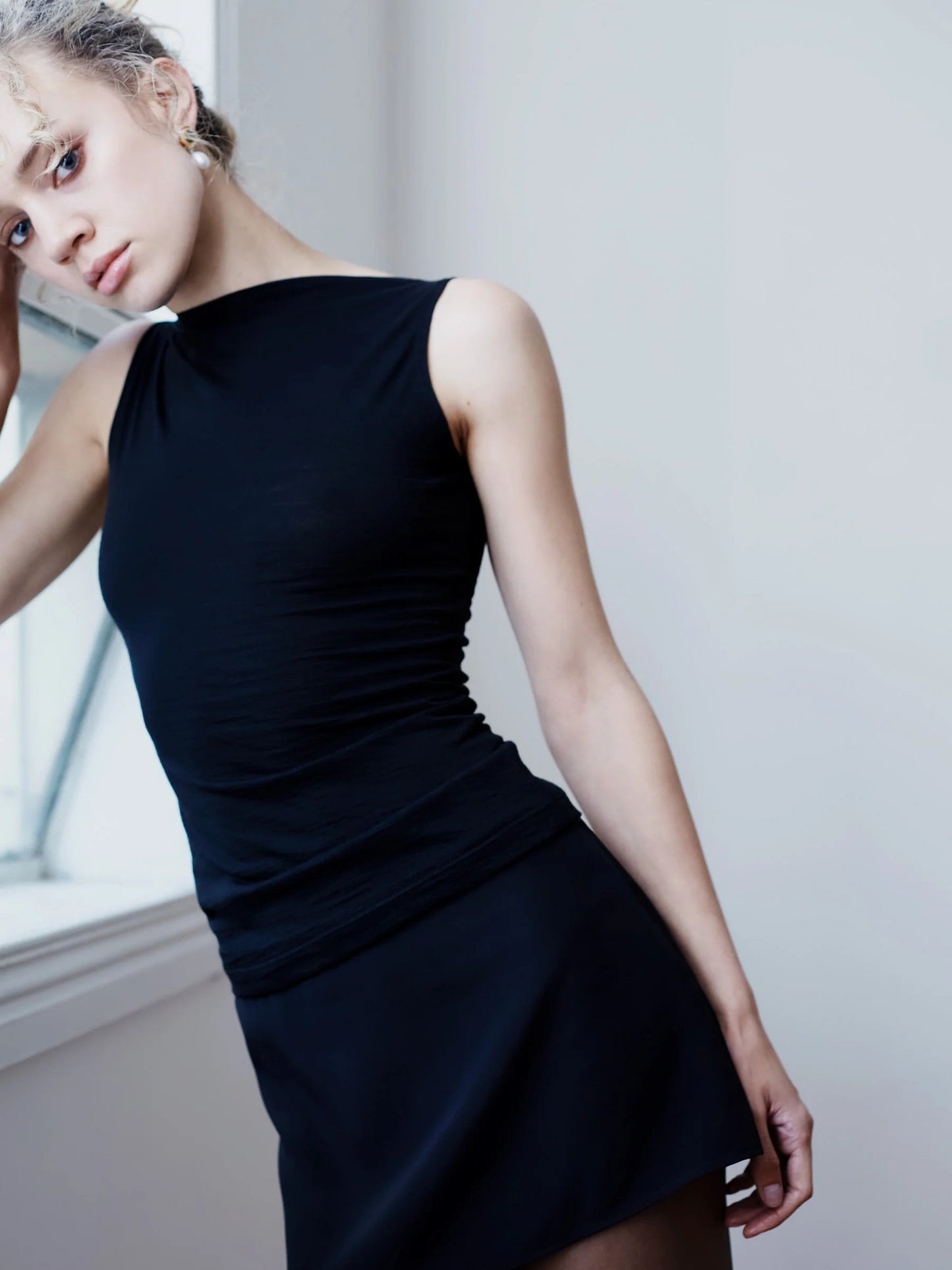 The Merino Wool Sabrina Top - Black